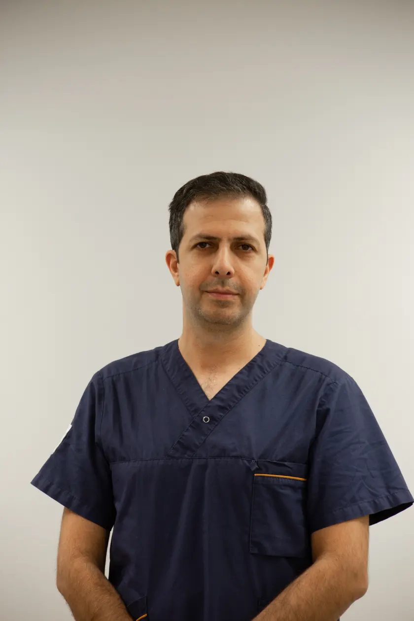Hossein Ebadi Leg vet